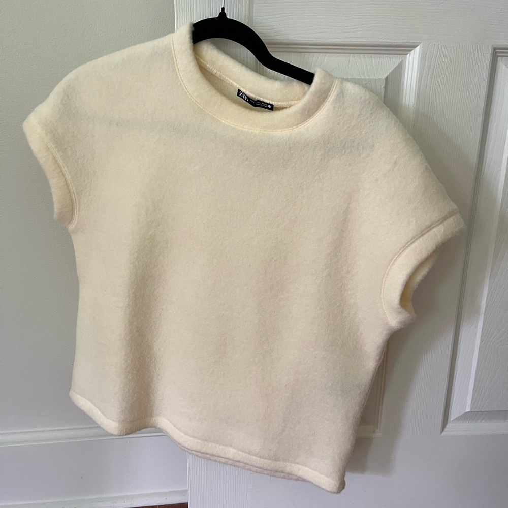 Zara off white crew neck sweater